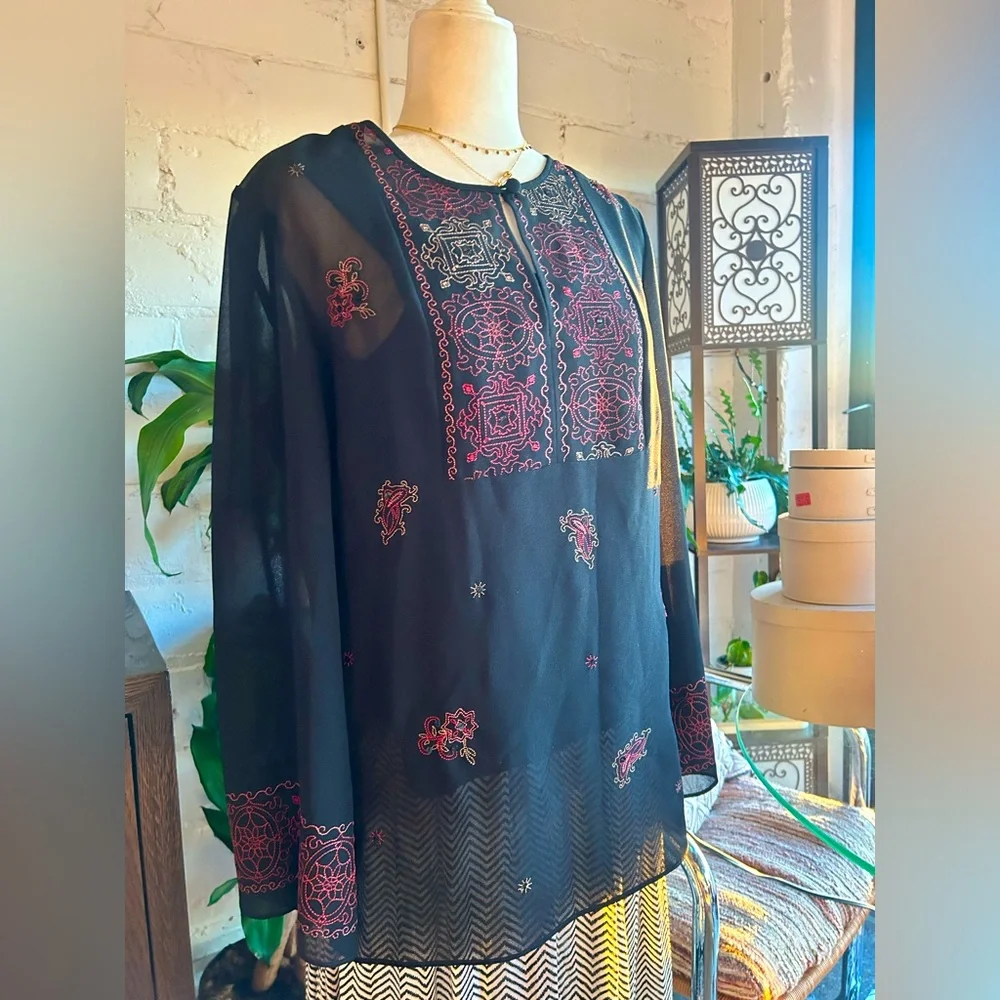 Studio One boho top - Picture 1 of 8